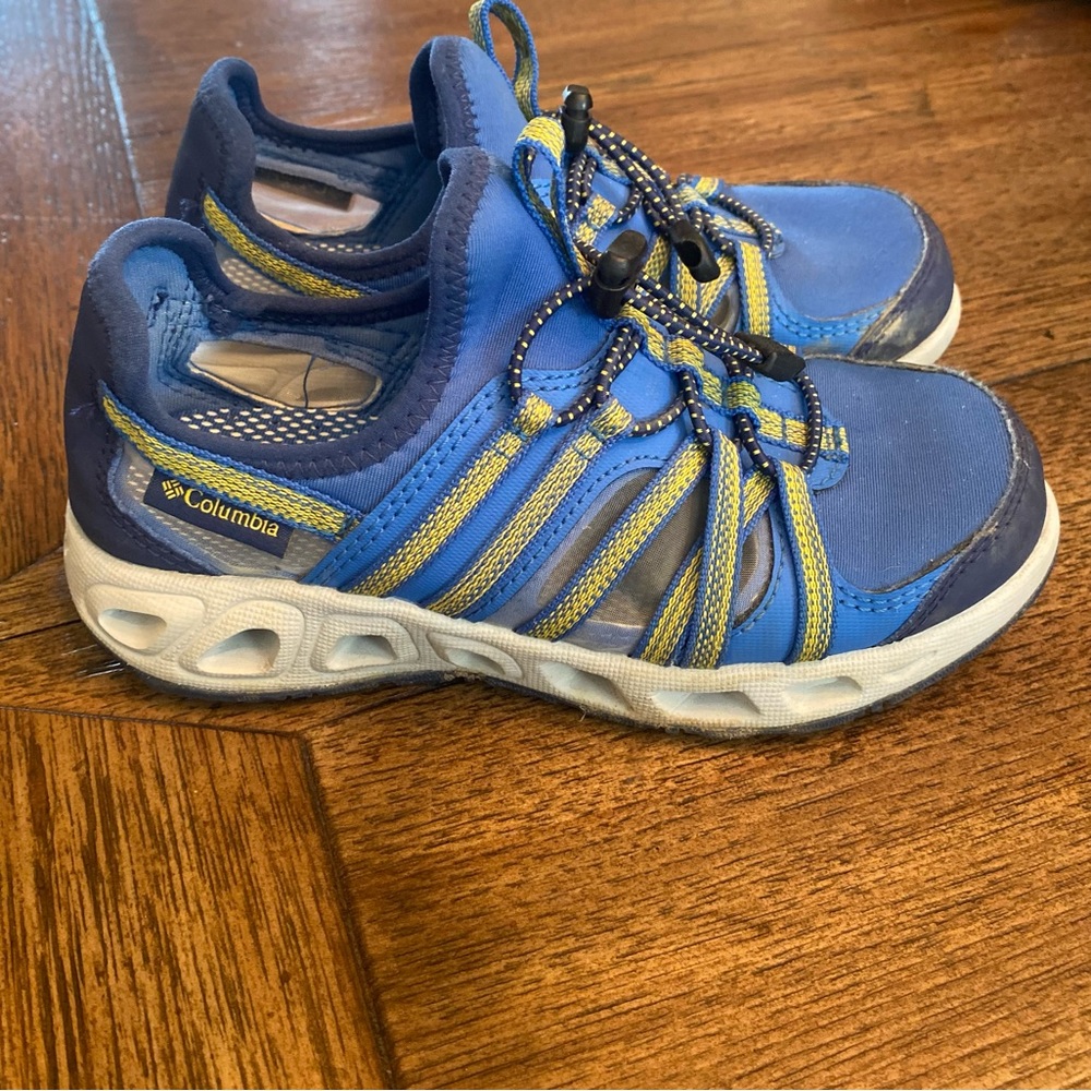 Kids shoes